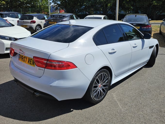 2025 Jaguar Xe