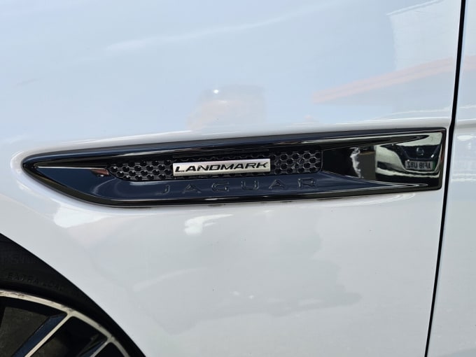 2025 Jaguar Xe