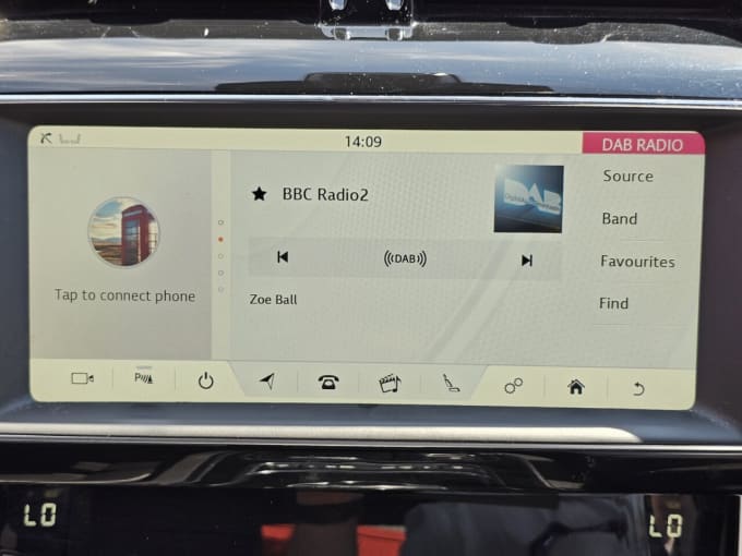 2025 Jaguar Xe