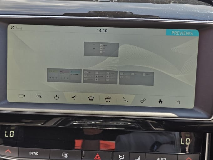 2025 Jaguar Xe