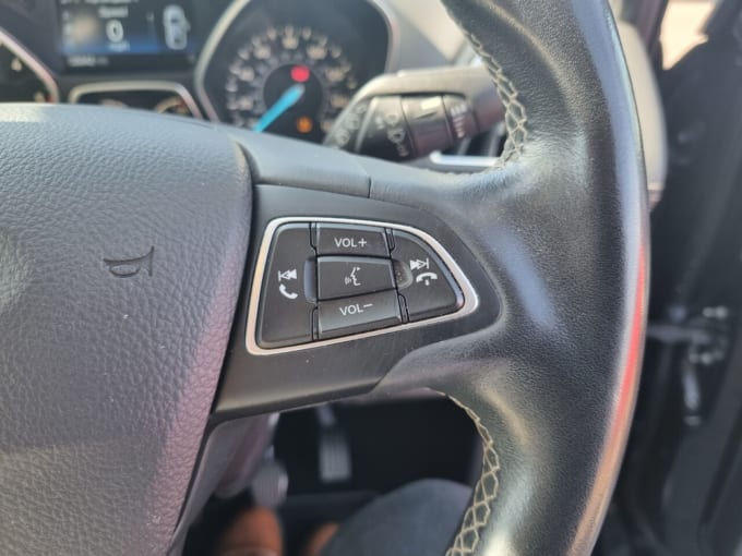 2025 Ford Kuga