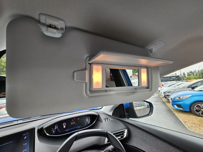 2025 Peugeot 3008