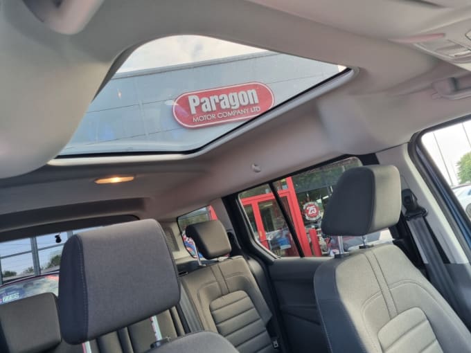 2025 Ford Grand Tourneo Connect