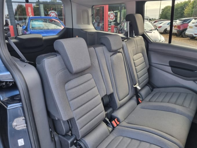 2025 Ford Grand Tourneo Connect