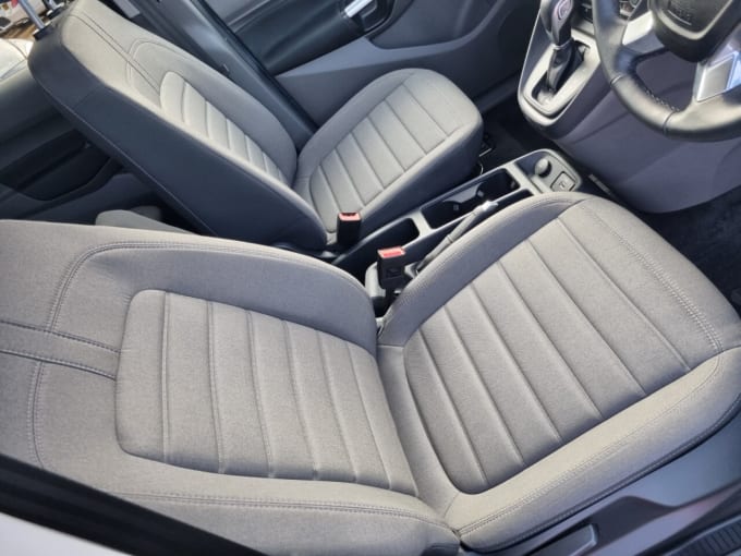 2025 Ford Grand Tourneo Connect