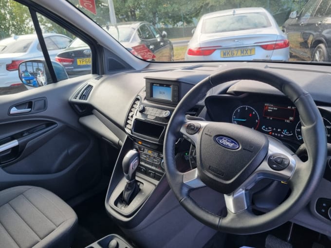2025 Ford Grand Tourneo Connect