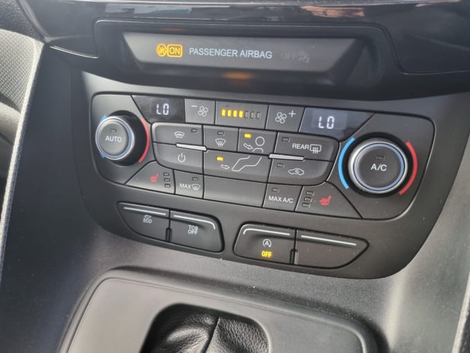 2025 Ford Grand Tourneo Connect