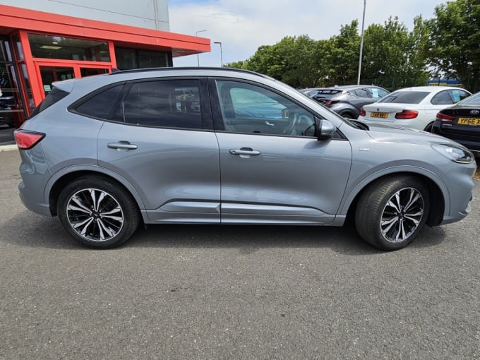 2025 Ford Kuga