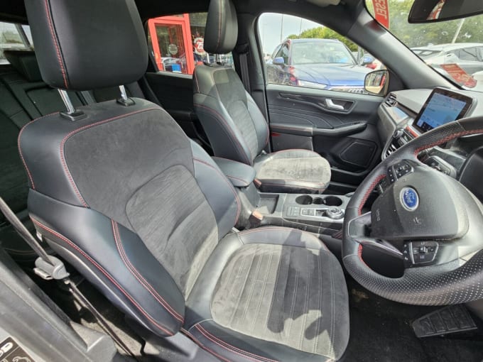 2025 Ford Kuga