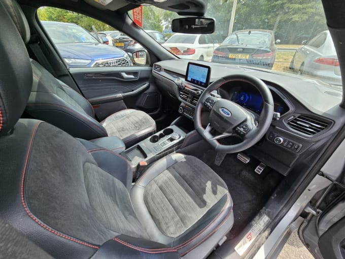 2025 Ford Kuga