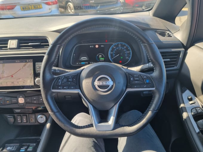 2025 Nissan Leaf