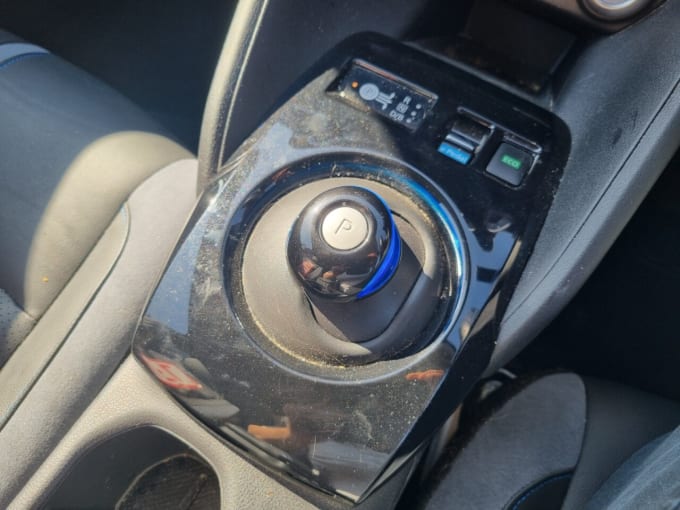 2025 Nissan Leaf
