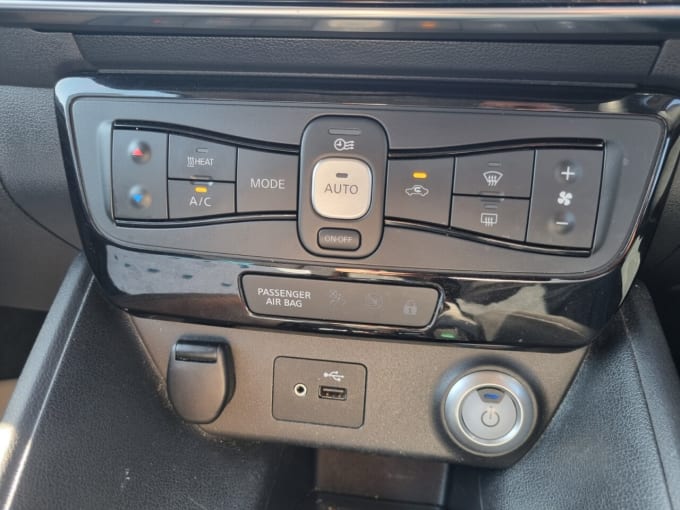 2025 Nissan Leaf