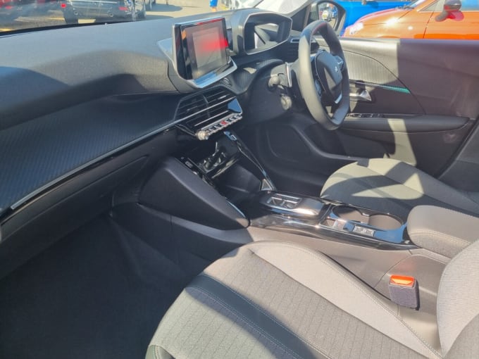 2025 Peugeot 208