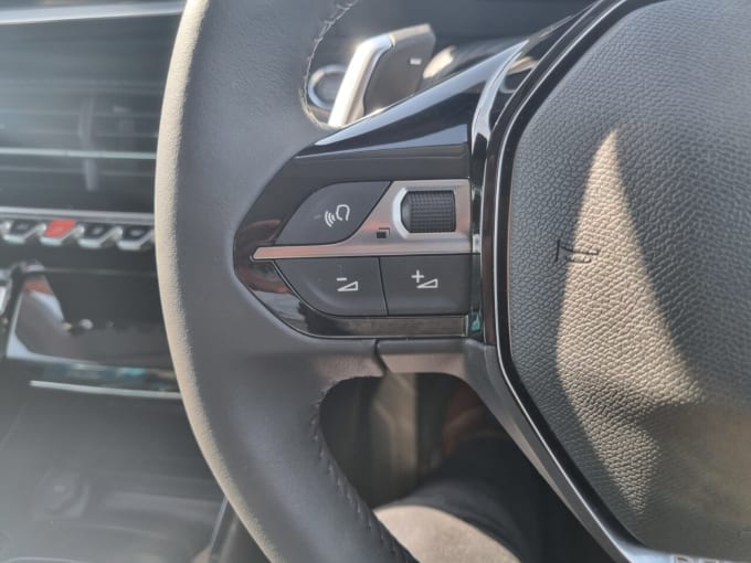 2025 Peugeot 208