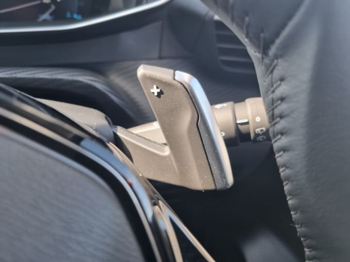 2025 Peugeot 208