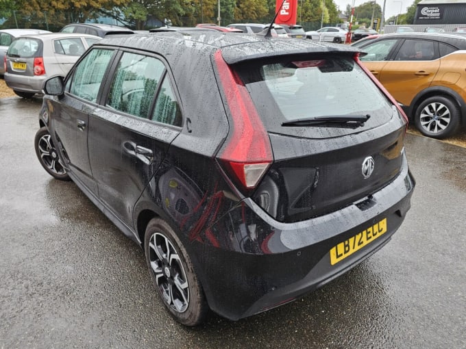 2025 Mg Mg3