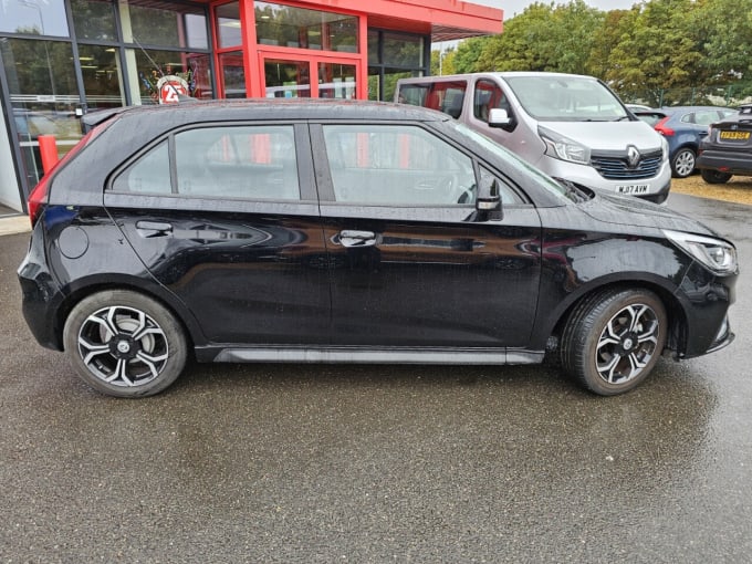 2025 Mg Mg3
