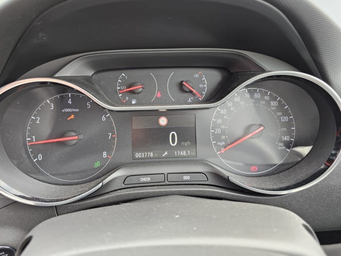 2025 Vauxhall Crossland