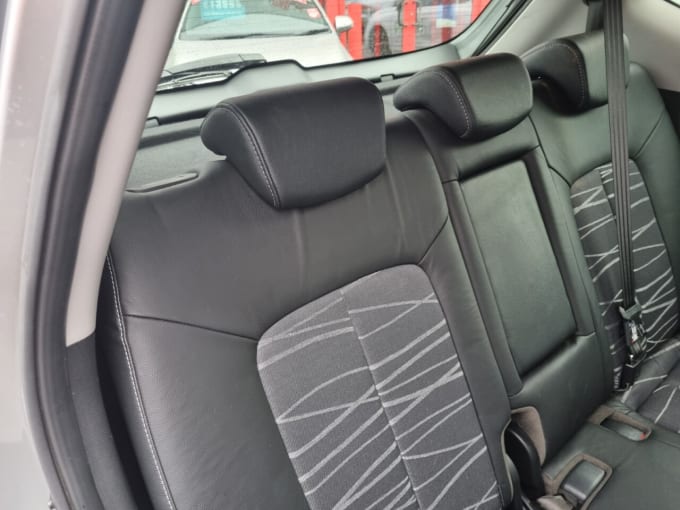 2025 Kia Venga
