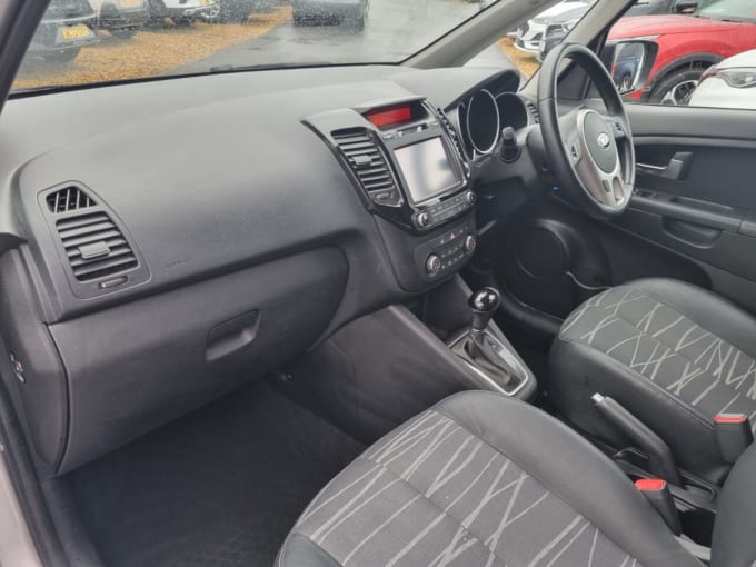 2025 Kia Venga
