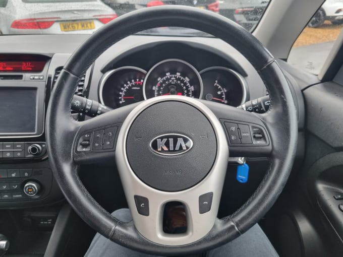 2025 Kia Venga