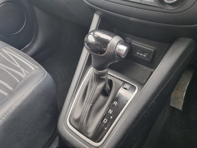 2025 Kia Venga