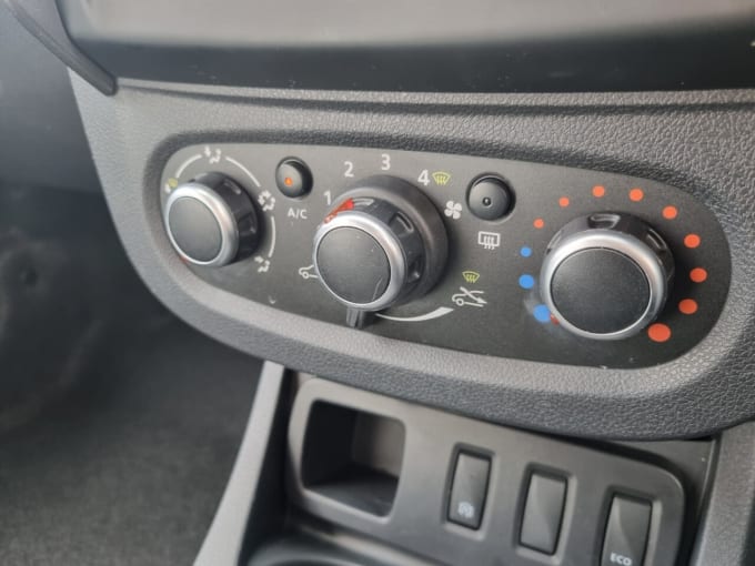 2025 Dacia Duster