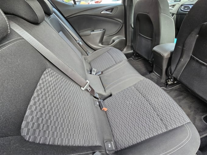 2025 Vauxhall Astra