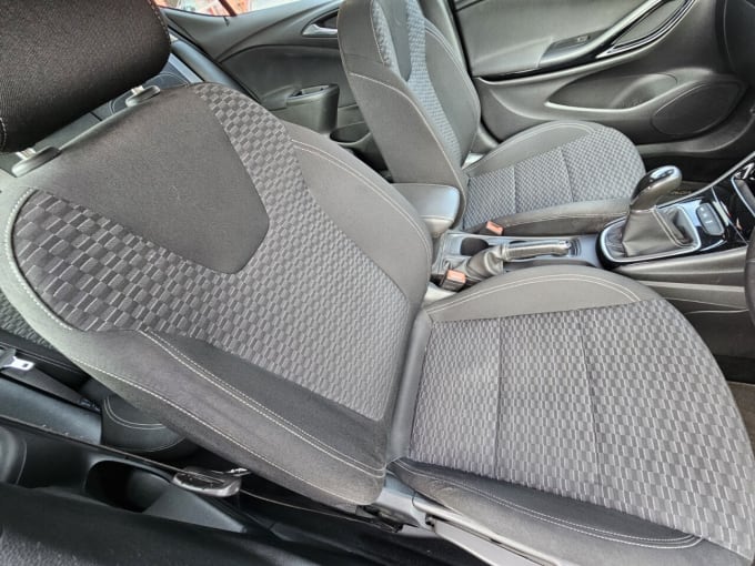 2025 Vauxhall Astra
