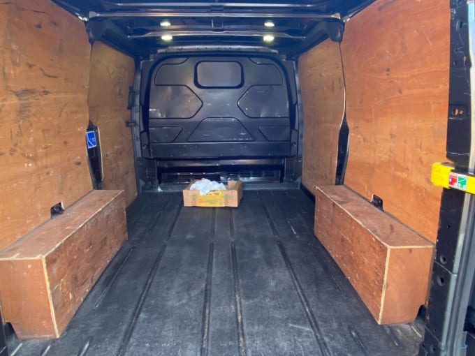 2025 Ford Transit Custom