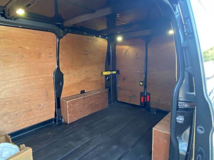 2025 Ford Transit Custom