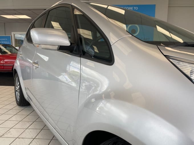 2025 Kia Venga