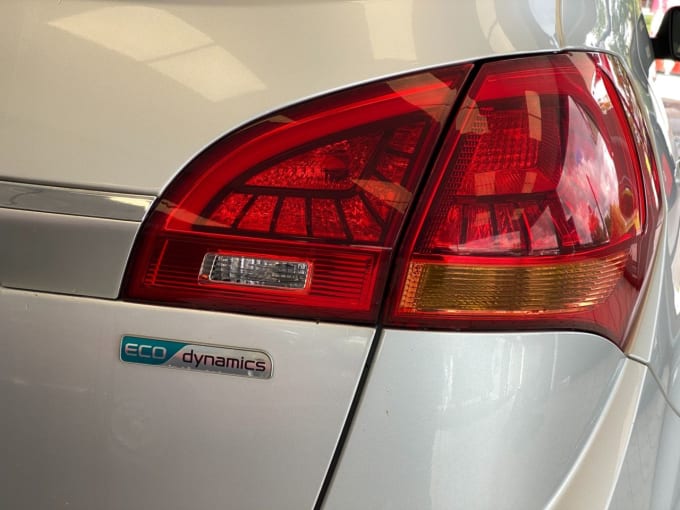 2025 Kia Venga