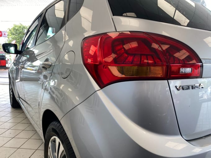 2025 Kia Venga