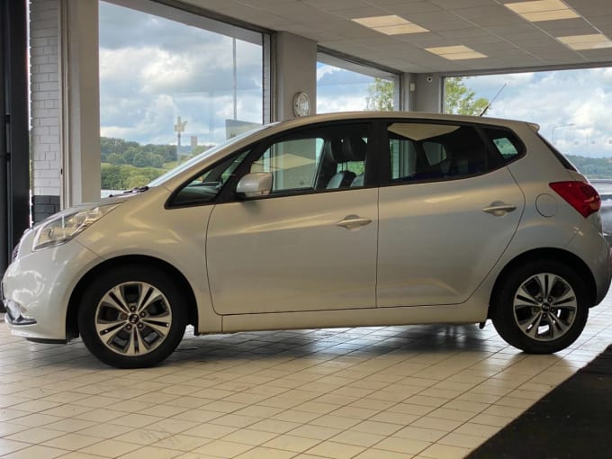 2025 Kia Venga