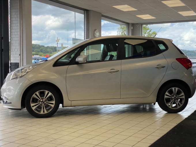 2025 Kia Venga