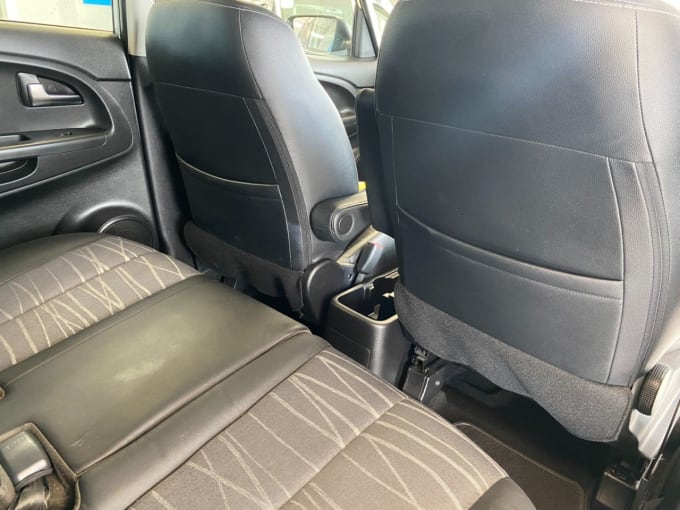 2025 Kia Venga