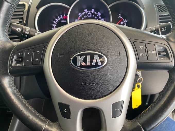 2025 Kia Venga