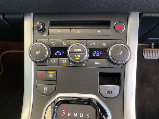 2025 Land Rover Range Rover Evoque