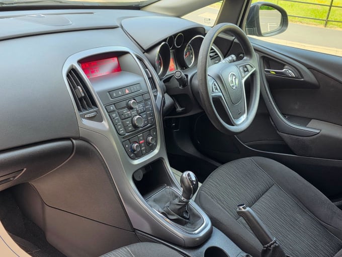 2015 Vauxhall Astra