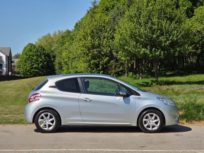 2015 Peugeot 208