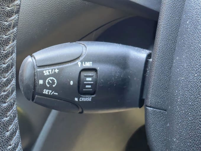2015 Peugeot 208