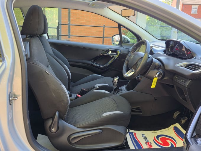 2015 Peugeot 208