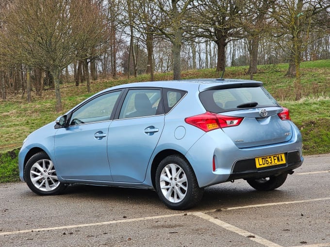 2014 Toyota Auris