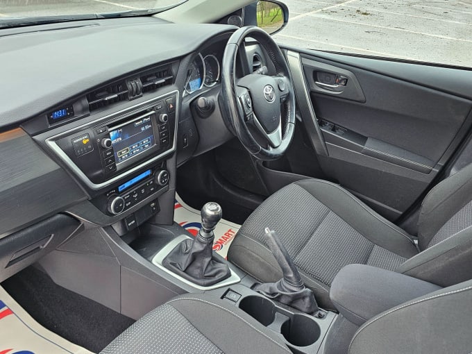 2014 Toyota Auris