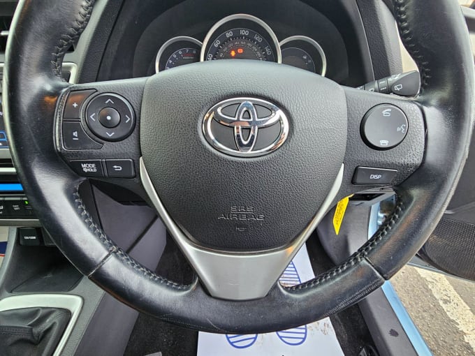 2014 Toyota Auris