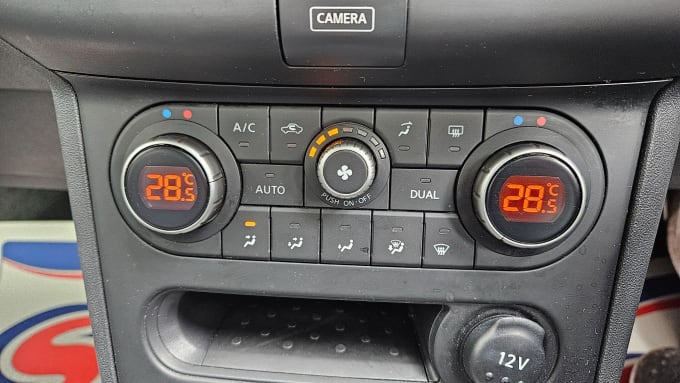 2012 Nissan Qashqai+2