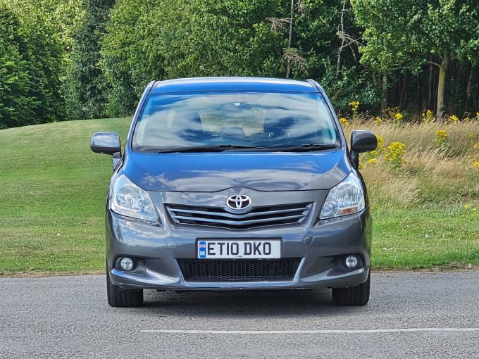 2010 Toyota Verso