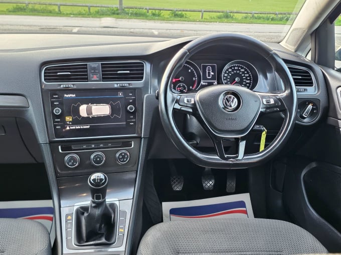 2018 Volkswagen Golf